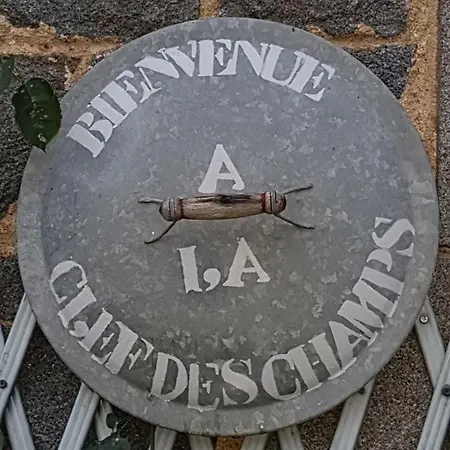 Villa La clef des champs à Meillac Extérieur photo